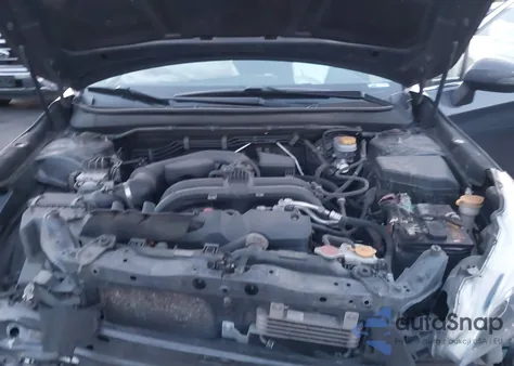 2015 Subaru Outback 2.5I Limited z USA, uszkodzony, nr VIN 4S4BSBNC5F3296380